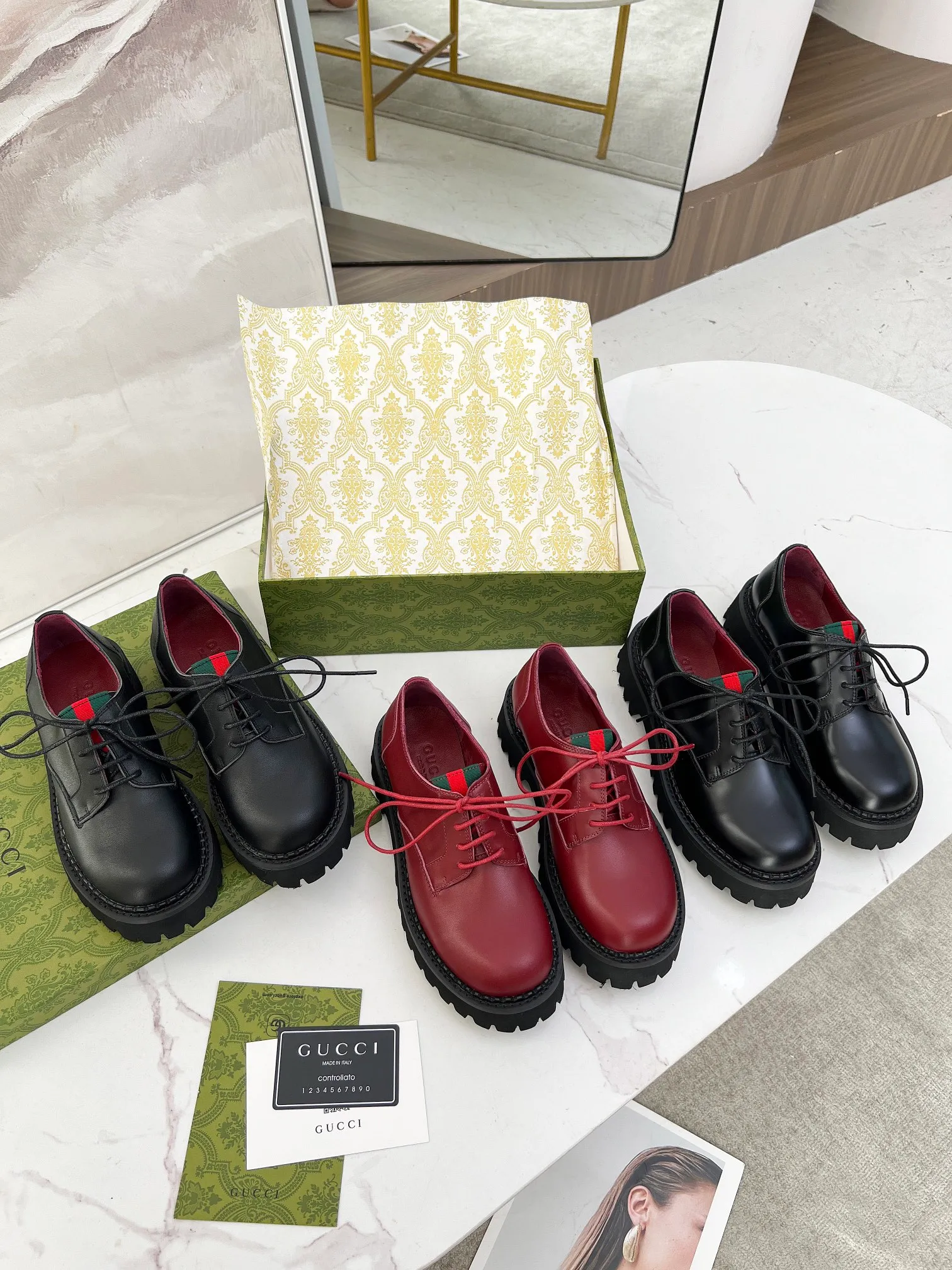 👟👟Ex-factory price 500👟👟 New arrival! 2024 latest version of GUCCI versatile strappy loafers, heel height: 5cm, fabric: first layer cowhide/open edge beads, lining/foot pads: sheepskin lining.  The outsole is made of foam outsole. Color: black/ancora red. Size: 35-41